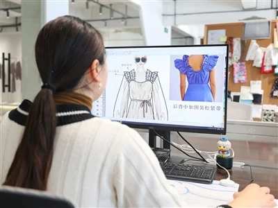 Lurer du på hvilke oppgaver som havner i hendene på en designer av JIAXIN SILK?